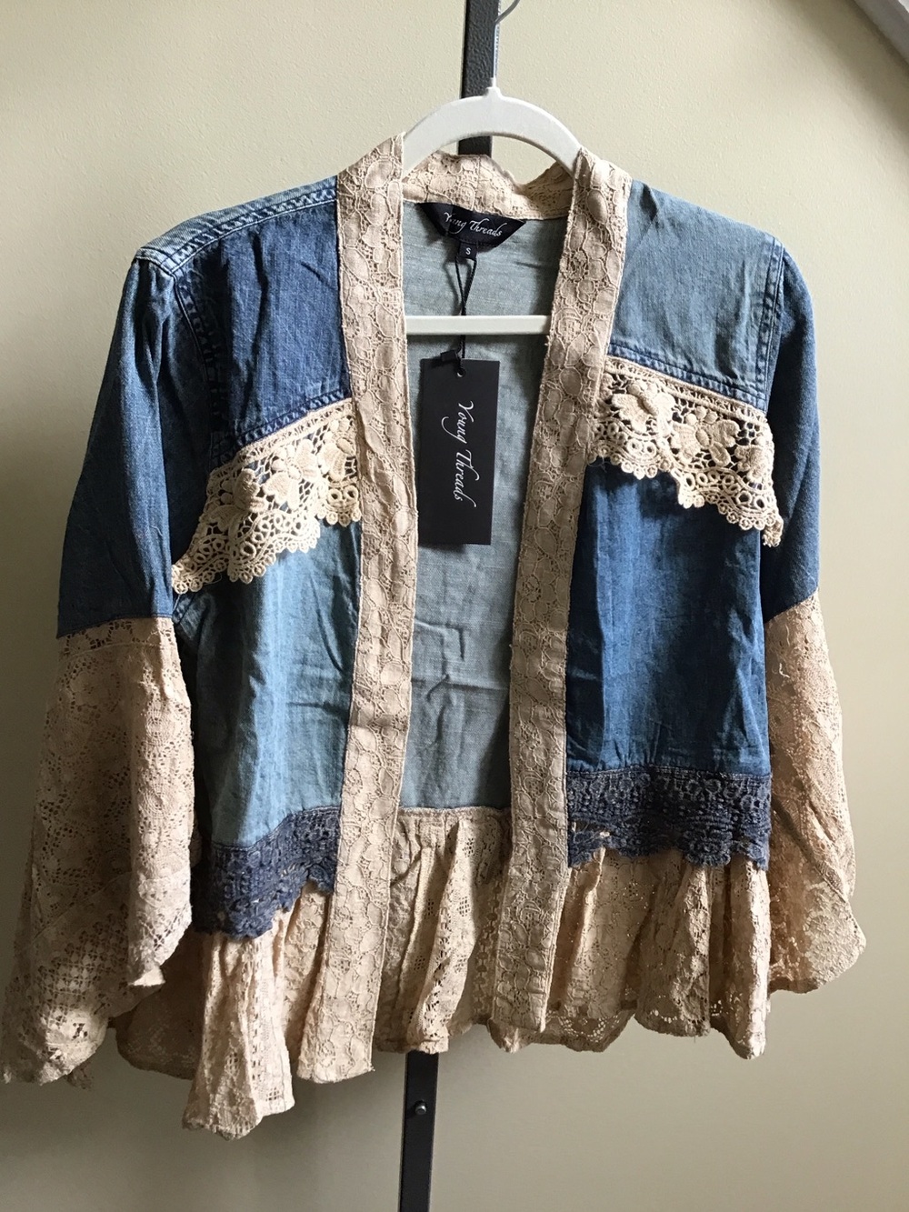 YOUNG THREADS NWT Jacket Denim Cream Lace Size Small